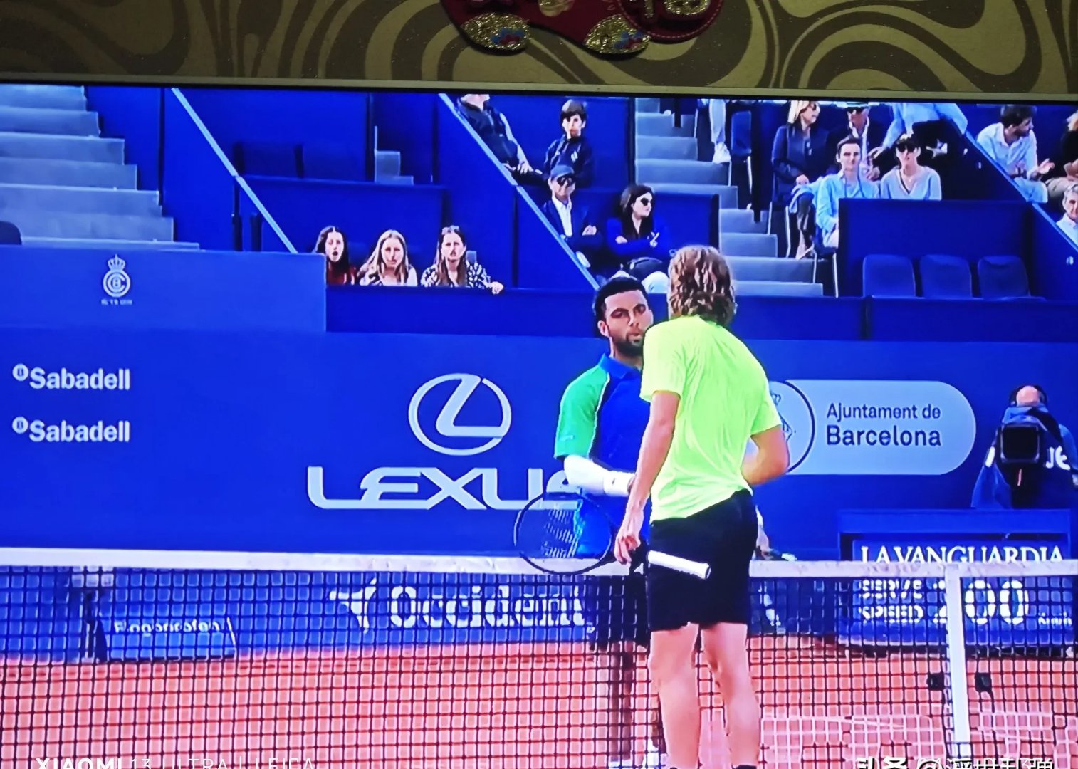 米兰体育官网-德国网球队险胜英国网球队，西西帕斯绝境逆转的简单介绍