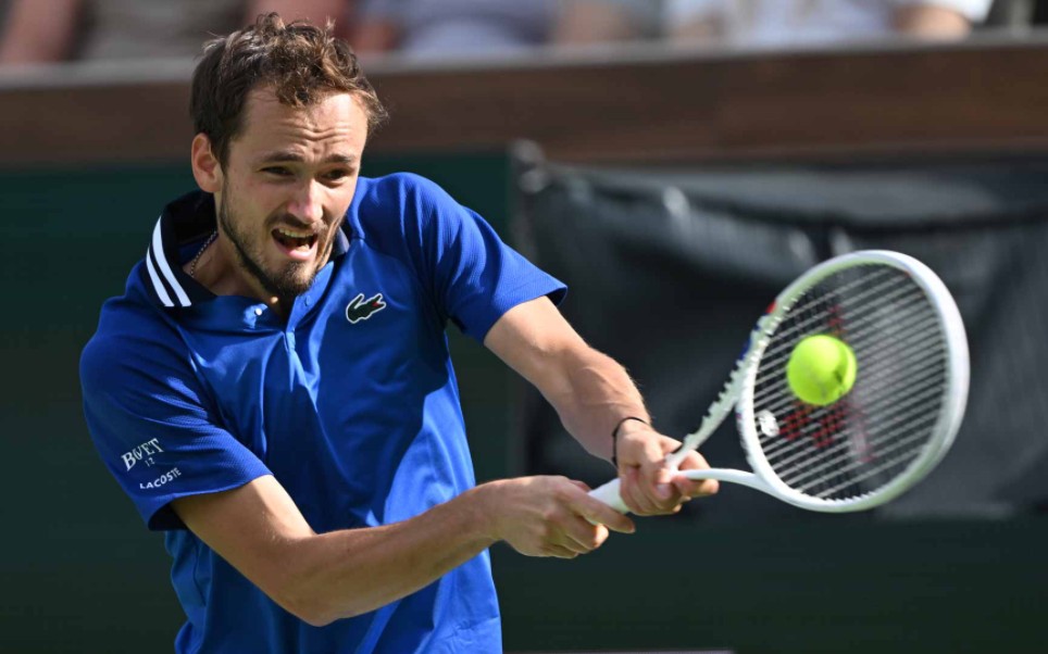 关于澳大利亚网球队完胜英国网球队，梅德韦杰夫统治全场的信息