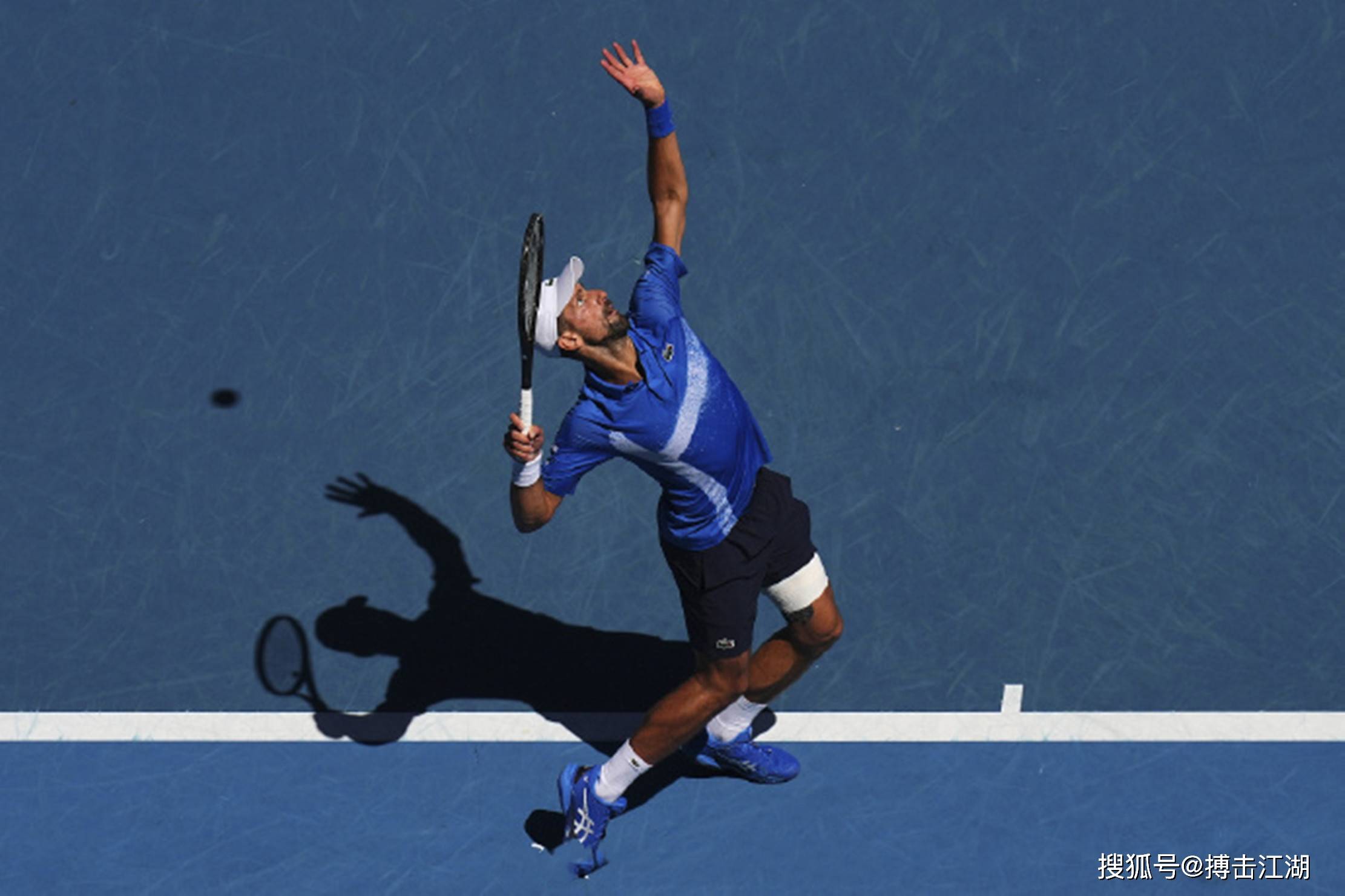 关于欧洲网球队血洗法国网球队，德约科维奇统治全场的信息