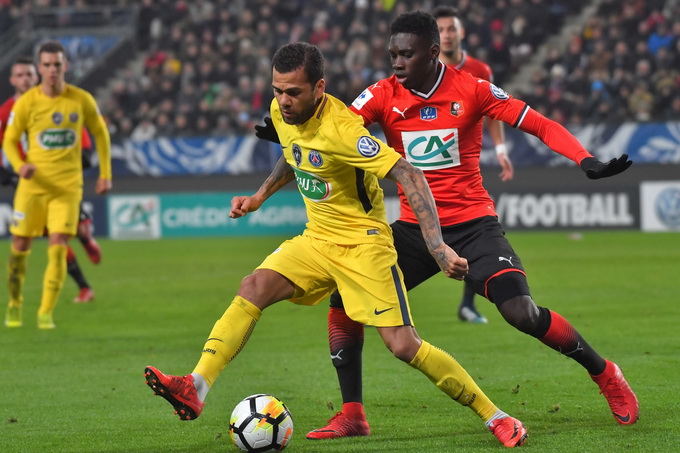 尼姆客场不敌雷恩，保级压力加大