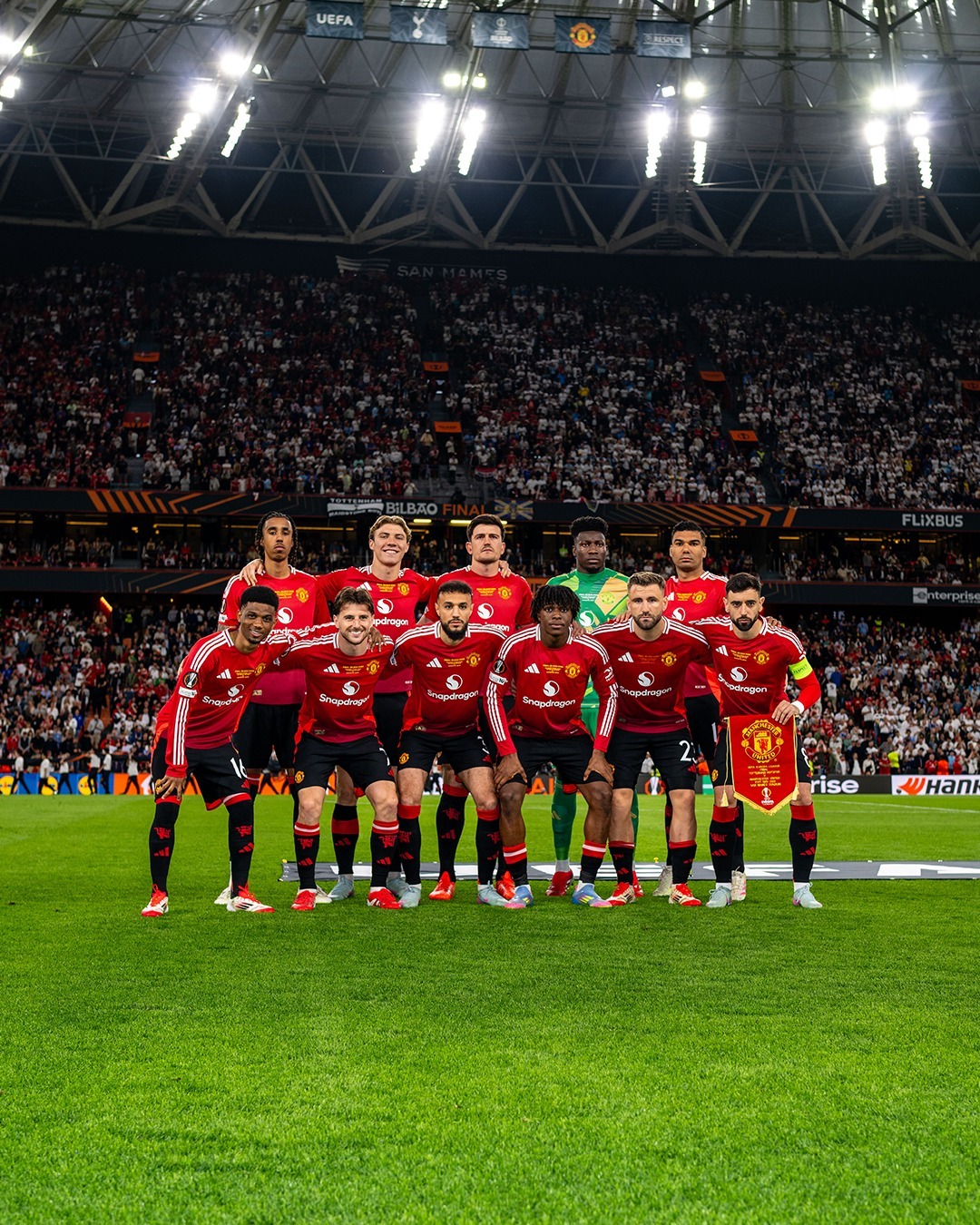 包含曼联客场赢得胜利，实力越发突出的词条