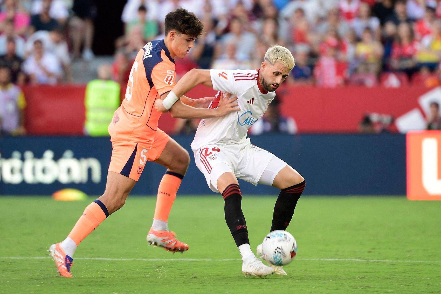 米兰体育官网-关于巴萨不敌塞维利亚，遭受失败打击的信息