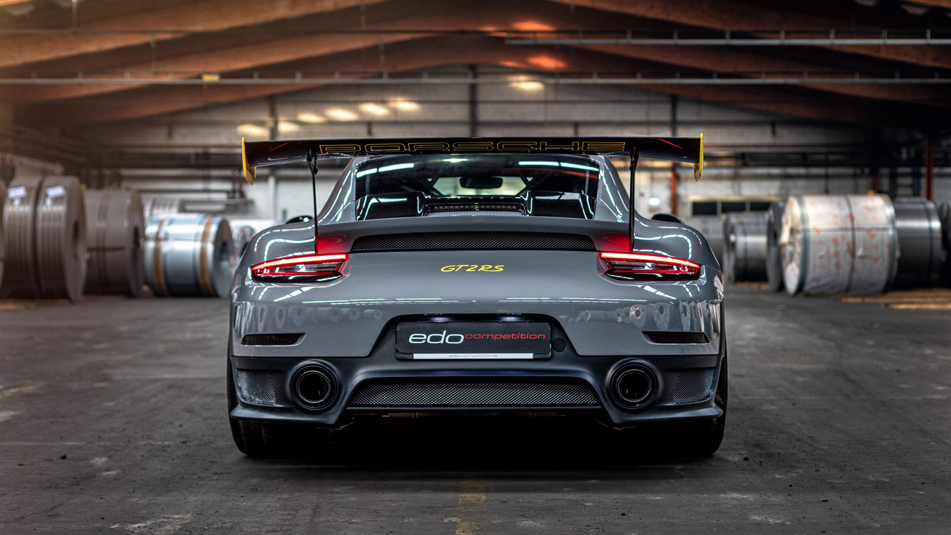 米兰体育-F1引擎轰鸣中的孤胆英雄，西亚卡姆关键回合不手软